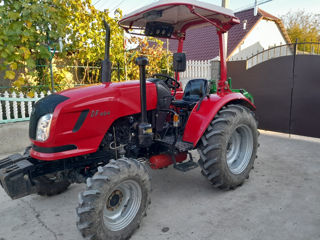 Vând tractor foto 10