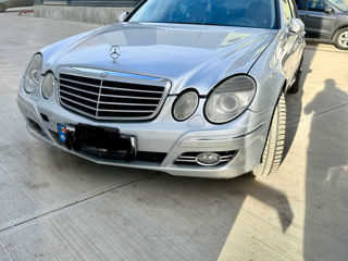 Mercedes E-Class foto 1