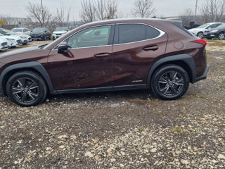 Lexus UX foto 7