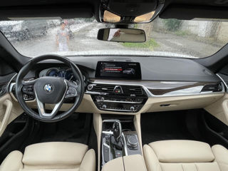 BMW 5 Series foto 8