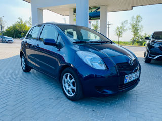 Toyota Yaris foto 1