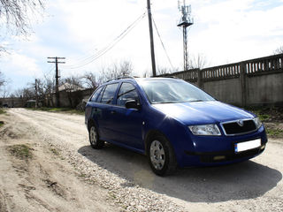 Skoda Fabia foto 2