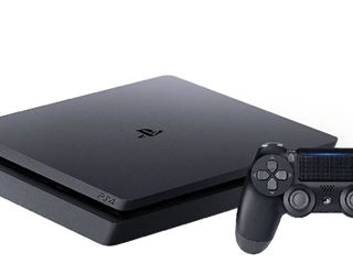 Vind play station 4 cu 2 console cu 42 jocuri în el