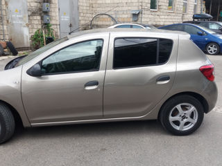 Dacia Sandero foto 2