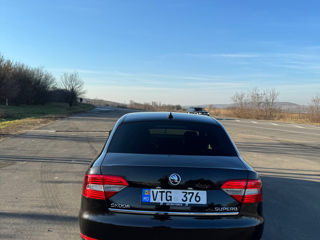 Skoda Superb foto 4