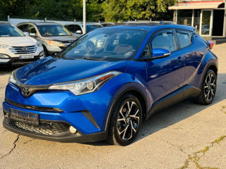 Toyota C-HR foto 2