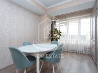 Apartament cu 2 camere, 71 m², Centru, Chișinău foto 2