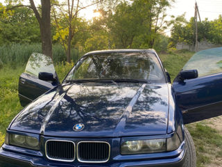 BMW 3 Series foto 7