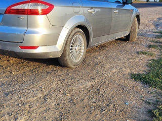 Ford Mondeo foto 4