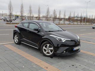 Toyota C-HR foto 17