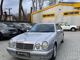 Mercedes E-Class foto 2