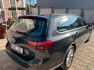 Volkswagen Passat foto 3