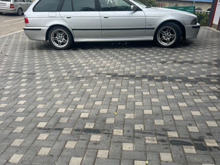 BMW 5 Series foto 7