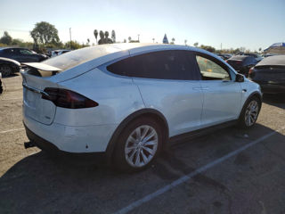 Tesla Model X foto 5