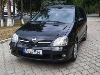 Nissan Almera Tino foto 1