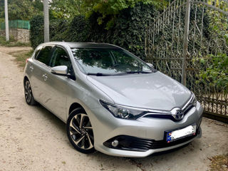 Toyota Auris foto 1