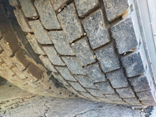 Se vinde anvelope 315/80R 22'5 foto 9