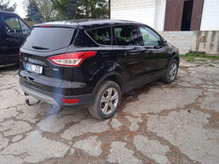 Ford Kuga foto 1