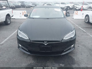 Tesla Model S foto 2