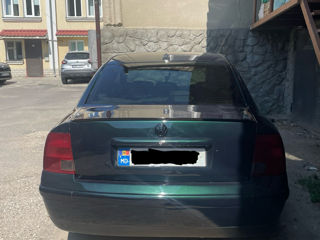 Volkswagen Passat foto 3