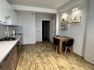 Apartament cu 2 camere, 62 m², Buiucani, Chișinău foto 5