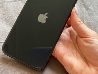 Продам iPhone 11 Black