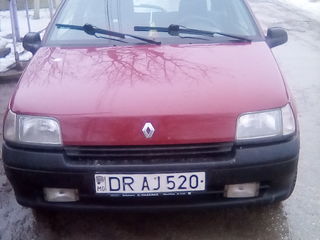 Renault Clio foto 4