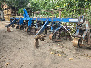 Cultivator printre rinduri foto 5