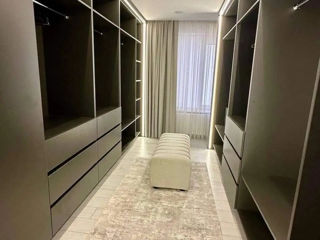 Apartament cu 2 camere, 70 m², Buiucani, Chișinău foto 8