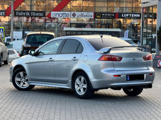 Mitsubishi Lancer foto 5