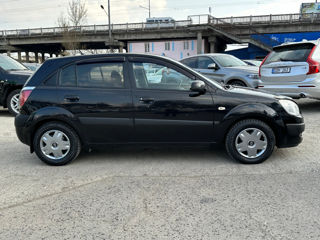 KIA Rio foto 4