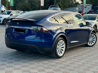 Tesla Model X foto 4