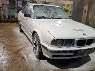 BMW 5 Series foto 7