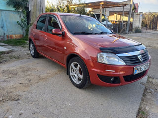 Dacia Logan foto 2