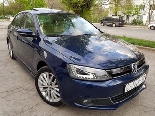 Volkswagen Jetta foto 1