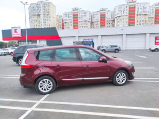 Renault Grand Scenic foto 8