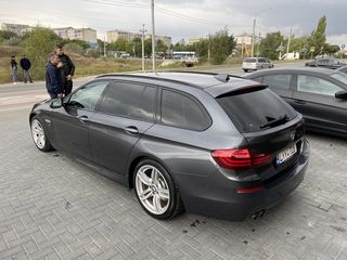 BMW 5 Series foto 3