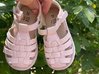 Sandalute pentru fetite