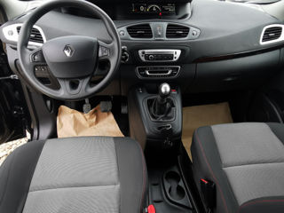 Renault Grand Scenic foto 8