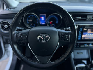 Toyota Auris foto 9