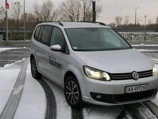 Volkswagen Touran foto 9