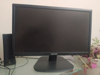 Vind monitor calitativ Hikvision DS D5022QE-B in stare buna. HDMI intrare TN -martrita foto 4