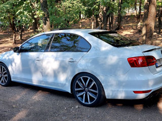 Volkswagen Jetta foto 4