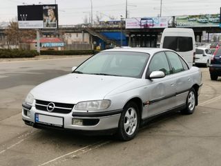 Opel Omega foto 3