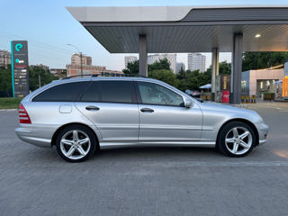 Mercedes C-Class foto 6