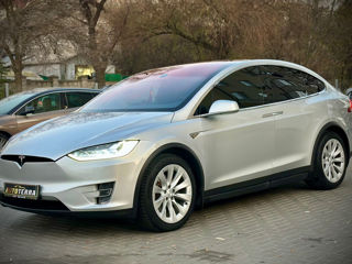 Tesla Model X foto 4