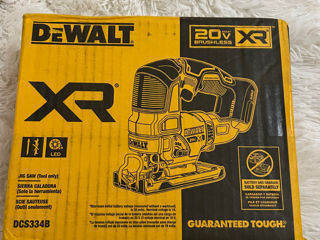 Лобзик Dewalt DCS334