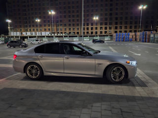 BMW 5 Series foto 6