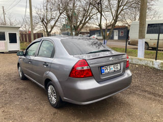 Chevrolet Aveo foto 3