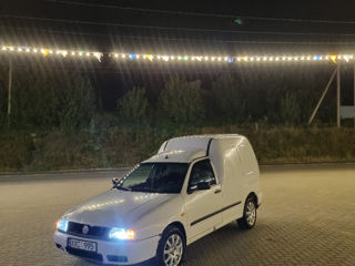 Volkswagen Caddy foto 1